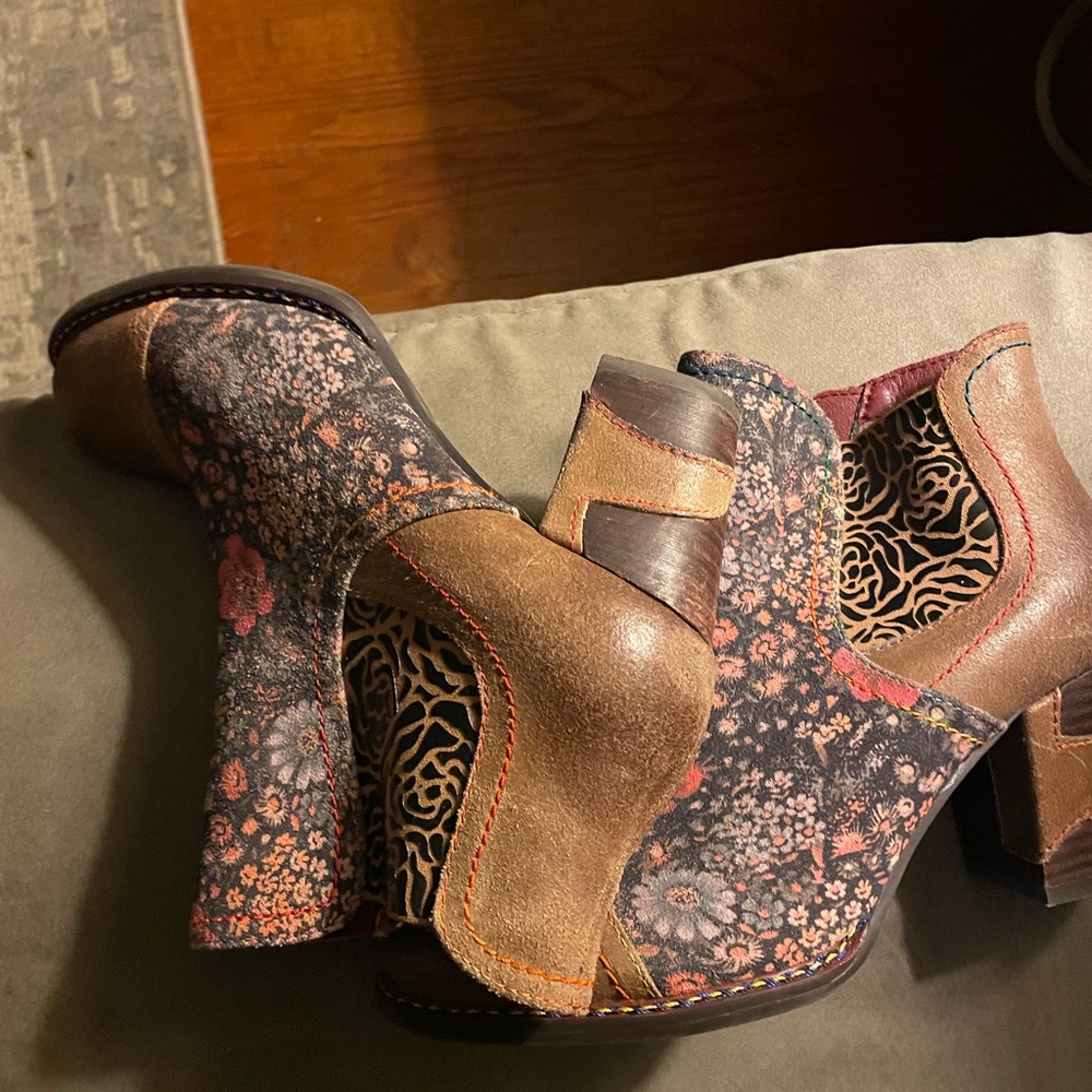 L’ARTISTE MELVINA ankle boots